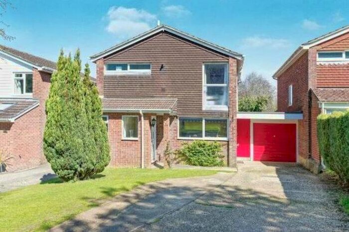 4 Bedroom Detached House To Rent In Coniston Road, Basingstoke, RG22