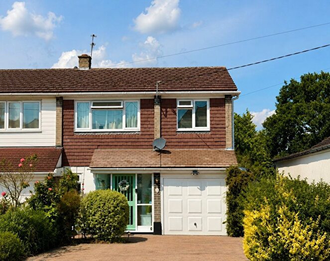 3 Bedroom Semi-Detached House For Sale In Kents Hill Road, Benfleet, Essex, SS7