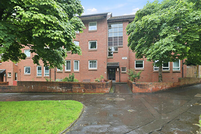 2 Bedroom Flat For Sale In / Northpark Street, Woodside, Glasgow, G20