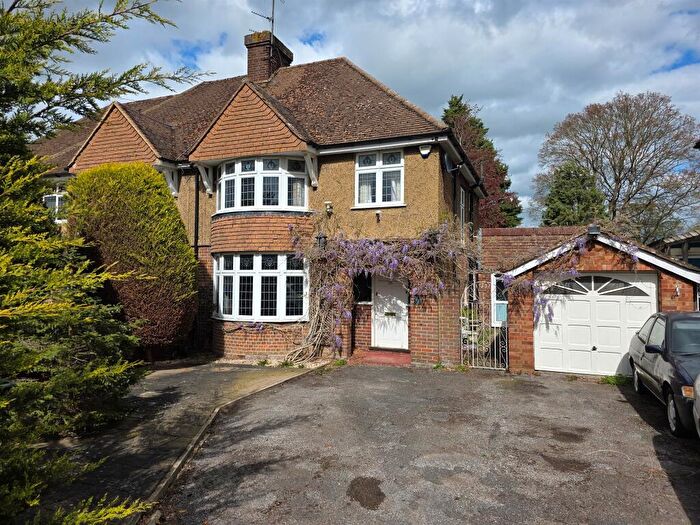 3 Bedroom Semi-Detached House For Sale In Walton Dene, Aylesbury, HP21