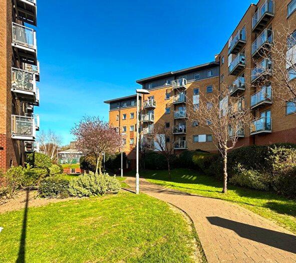 2 Bedroom Flat To Rent In Heia Wharf, Hawkins Road, Colchester, Essex, CO2
