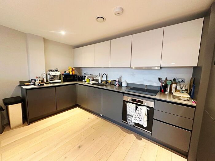 2 Bedroom Flat To Rent In Homestead Heights, Tottenham Lane, Crouch End, N8