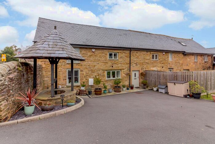 3 Bedroom Farmhouse For Sale In Main Road, Ridgeway, Sheffield, S12