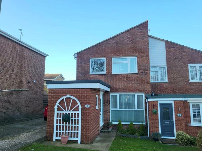 3 Bedroom House To Rent In Beldam Avenue, Royston, Hertfordshire, SG8