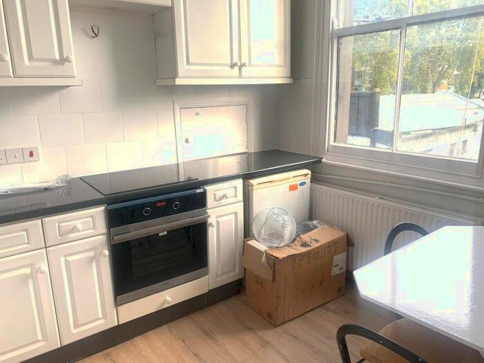 1 Bedroom Flat To Rent In Camden Road, London, NW1