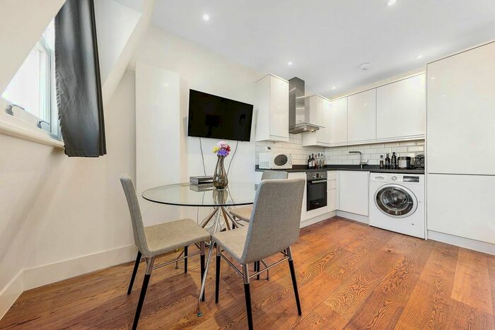 1 Bedroom Flat To Rent In St. John's Hill, St John's Hill, London, SW11