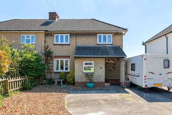 3 Bedroom Semi-Detached House For Sale In St. Peters Avenue, Arlesey, SG15