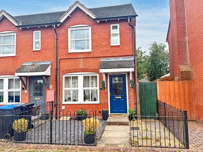 2 Bedroom End Of Terrace House To Rent In Bennett Close, Daventry, Northants., NN11