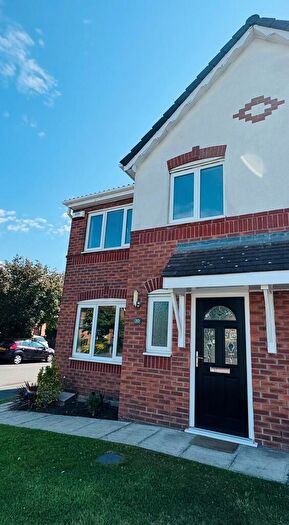 3 Bedroom Semi-Detached House To Rent In Rixtonleys Drive, Irlam, Manchester, M44