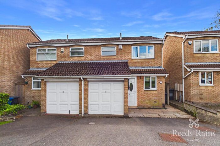 2 Bedroom Semi-Detached House To Rent In Sherbourne Avenue, Chesterfield, Derbyshire, S41
