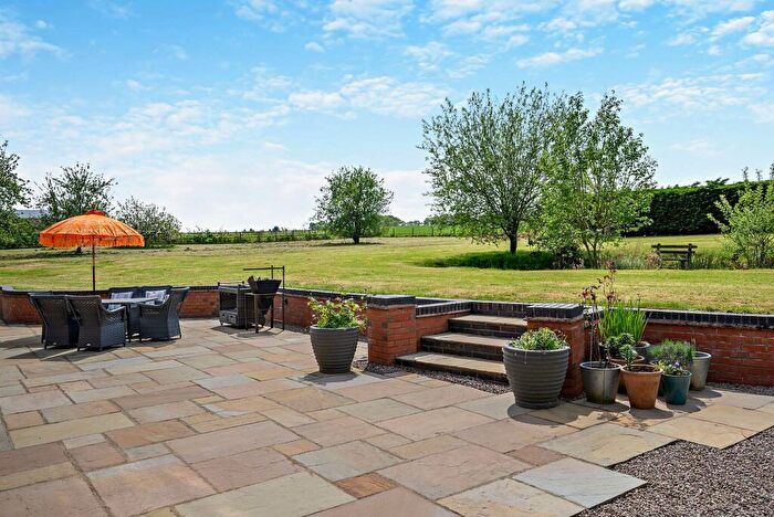 5 Bedroom Detached House For Sale In Tenbury Road, Clows Top, DY14