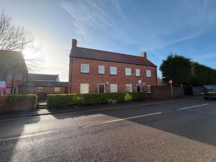 2 Bedroom Flat For Sale In Market Place, Bawtry, Doncaster, DN10