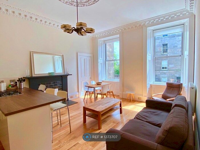 4 Bedroom Flat To Rent In Oxford Street, Edinburgh, EH8