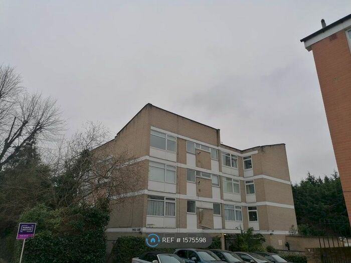 2 Bedroom Flat To Rent In College Road, Isleworth, TW7