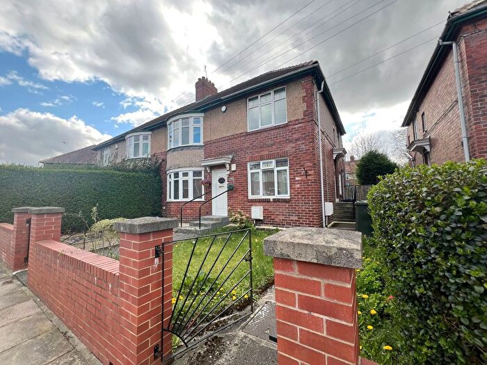 2 Bedroom Flat To Rent In Linthorpe Road, Gosforth, Newcastle Upon Tyne, NE3