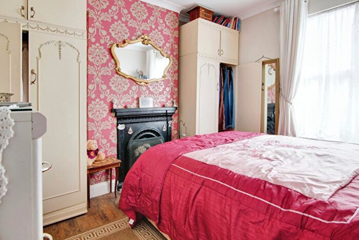 3 Bedroom Terraced House For Sale In Newlands Road, Ramsgate, Kent, CT12