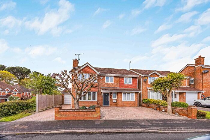 5 Bedroom Detached House For Sale In West End, Southampton, SO18