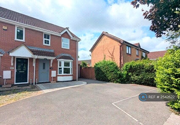 2 Bedroom Semi-Detached House To Rent In York Close, Bristol, BS16