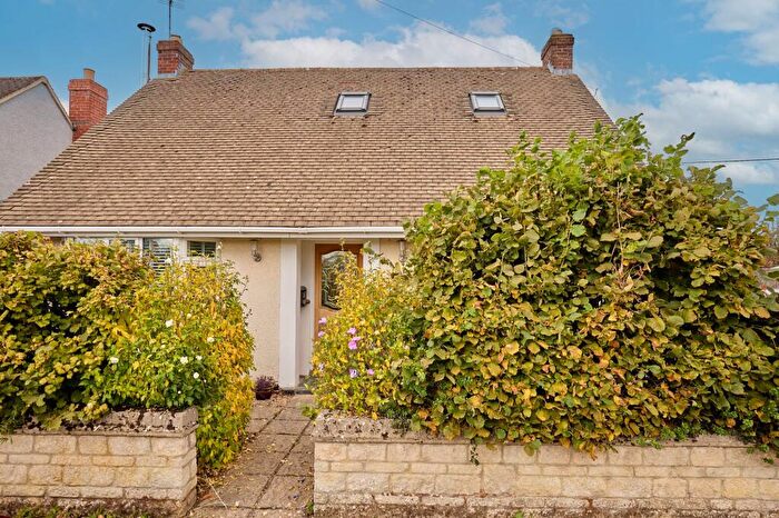 4 Bedroom Detached Bungalow For Sale In New Road, Long Hanborough, OX29