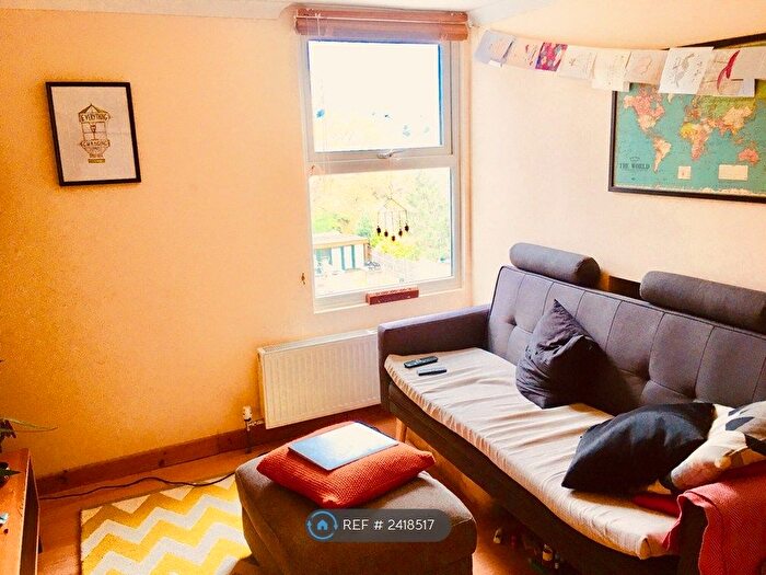 1 Bedroom Flat To Rent In New Barnet, Barnet, EN4