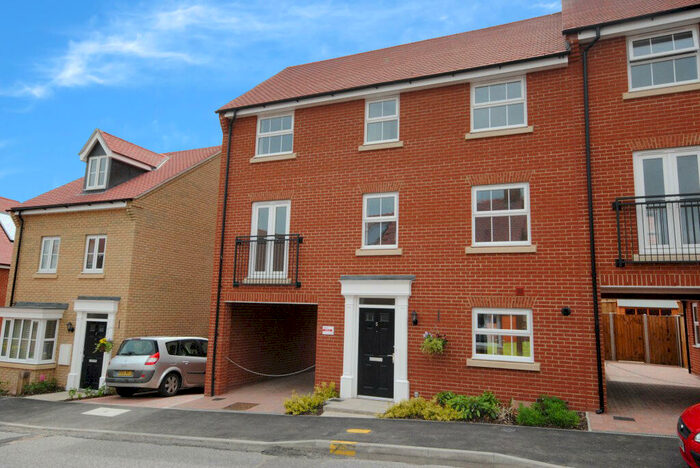 4 Bedroom House To Rent In Daunces Mead, Saffron Walden, Essex, CB11