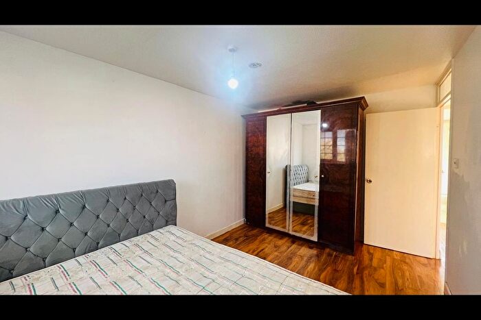 6 Bedroom Detached House To Rent In Dunsmore Road, Luton, LU1