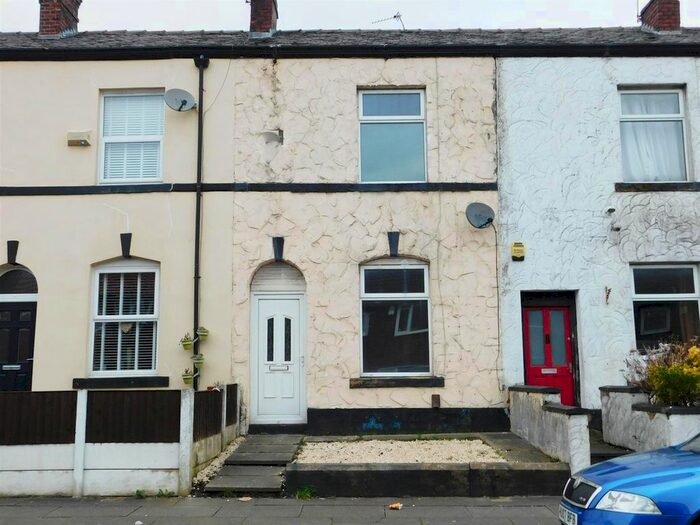 2 Bedroom Town House To Rent In Shaw Street, Bury BL9