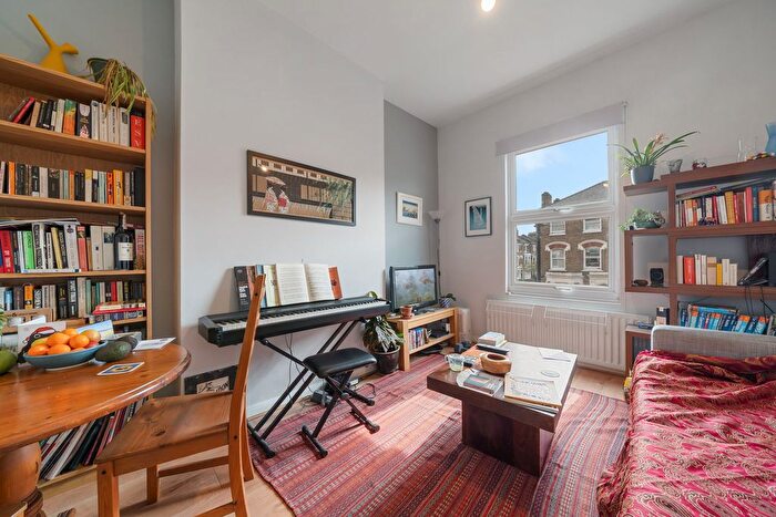2 Bedroom Flat To Rent In Florence Road, London, N4