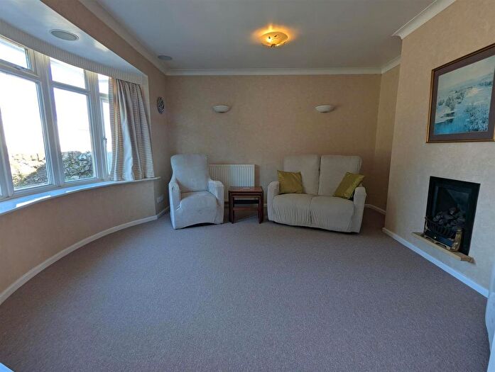 2 Bedroom Detached Bungalow For Sale In Hill Street, Sandown, PO36