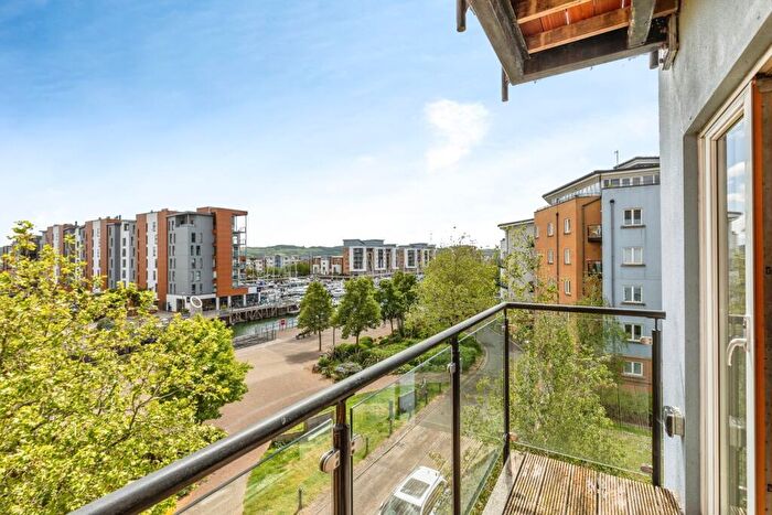 2 Bedroom Flat For Sale In Lockside, Portishead, Bristol, Somerset, BS20