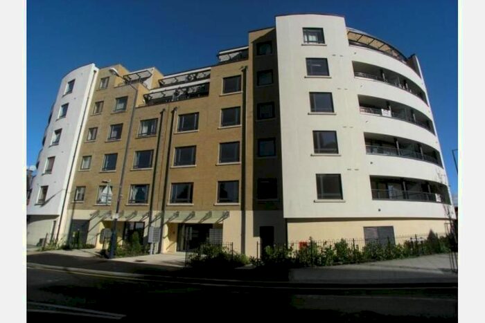 2 Bedroom Flat To Rent In Bramwell Place, Chertsey Road, Woking, GU21