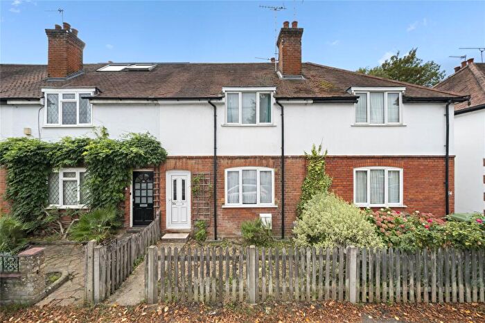 2 Bedroom House For Sale In Douglas Road, Esher, Surrey, KT10