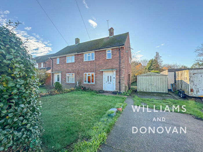 2 Bedroom Semi-Detached House For Sale In Cagefield Road, Rochford, SS4