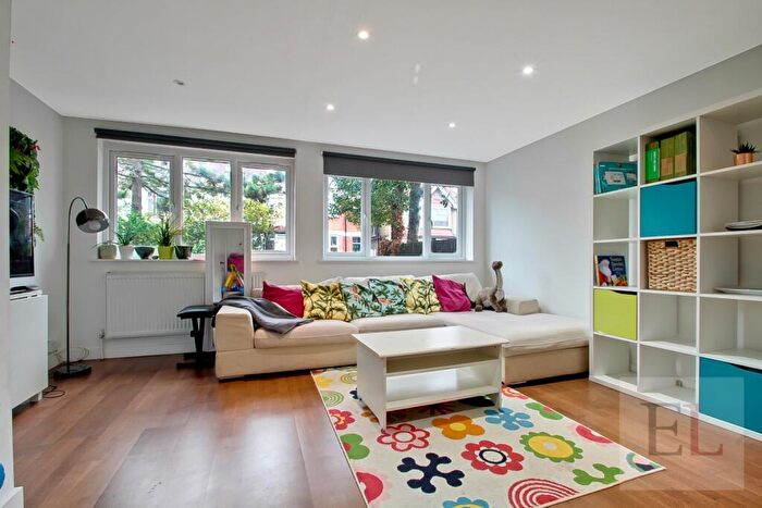 4 Bedroom Detached House To Rent In Salisbury Road, Harrow, Greater London, HA1