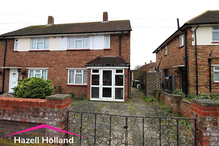 2 Bedroom Property For Sale In Langley Road, Welling, DA16