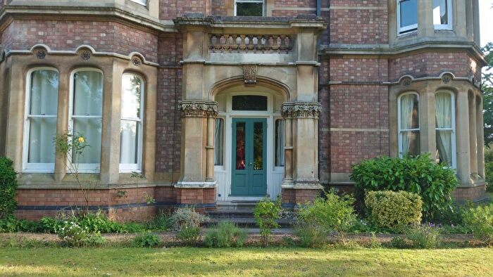 1 Bedroom Flat To Rent In Park House, Leamington Spa, CV32