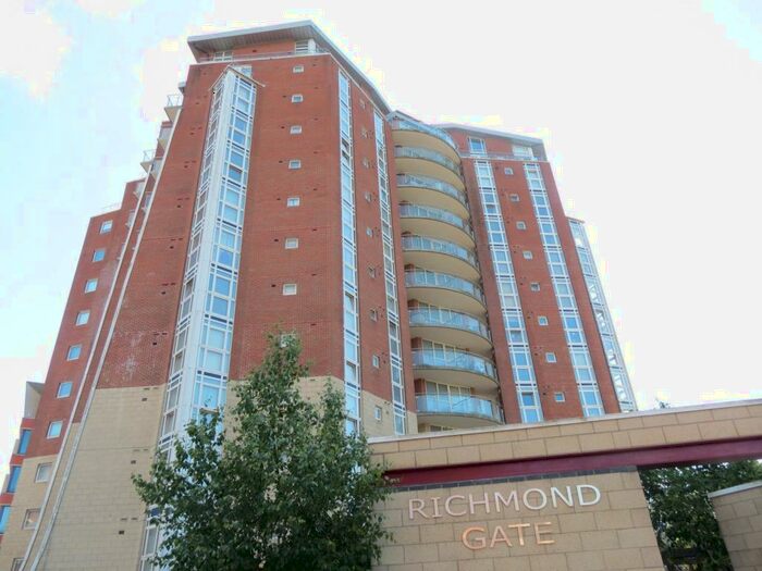 2 Bedroom Flat To Rent In Bedroom Flat In Town Centre, BH2