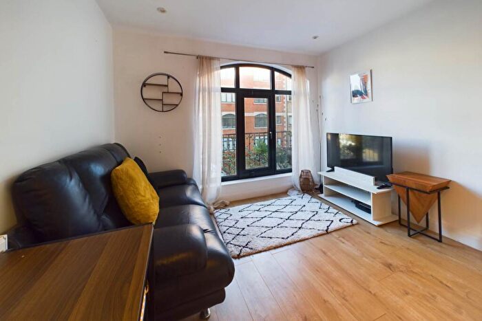 1 Bedroom Apartment For Sale In Corner Hall, Hemel Hempstead, HP3