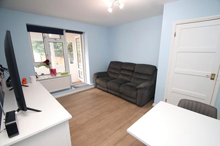 1 Bedroom Flat For Sale In Chorley Wood Crescent, Orpington, BR5