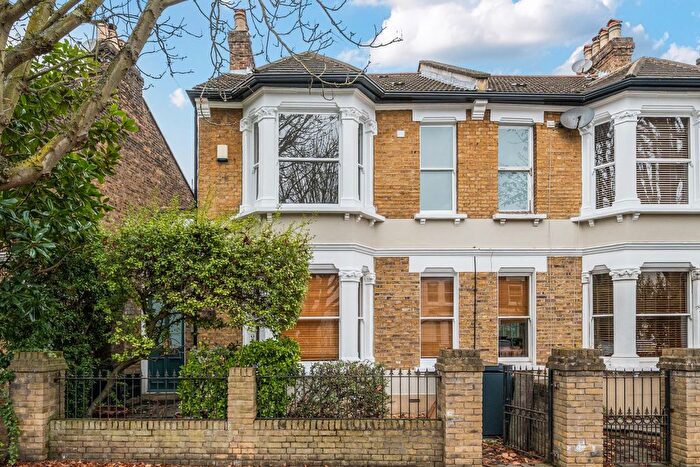 4 Bedroom Flat To Rent In Heathfield Gardens, London, W4