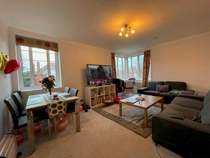 2 Bedroom Flat To Rent In Watchfield Court, Sutton Court Road, London, W4