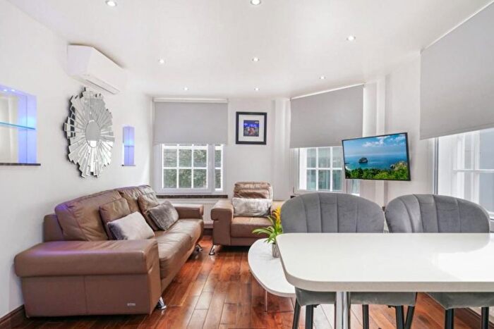 4 Bedroom Flat To Rent In Great Cumberland Place, London, W1H