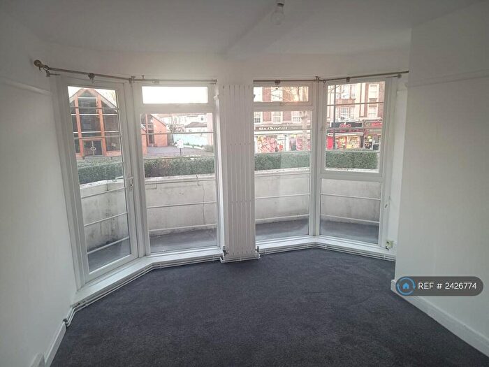 3 Bedroom Flat To Rent In Silchester Court, Thornton Heath, CR7