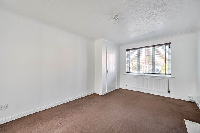 2 Bedroom Semi-Detached House For Sale In Old Masters Close, Walsall, WS1