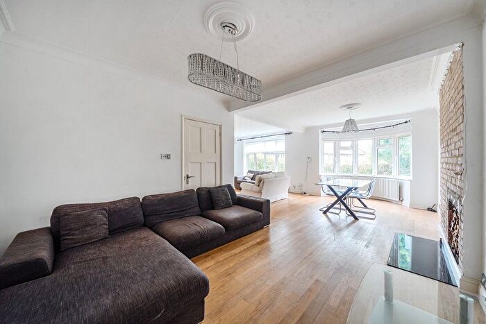 4 Bedroom End Of Terrace House To Rent In St. Dunstans Gardens, London, W3