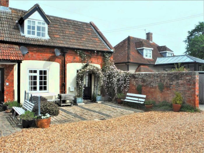 4 Bedroom Semi-Detached House To Rent In High Street, Worton, Devizes, SN10