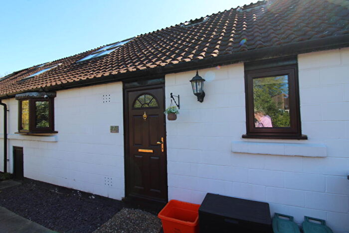 4 Bedroom Terraced House For Sale In Albyns, Basildon, SS16