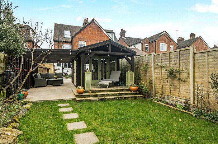 3 Bedroom Semi Detached House For Sale In Beacon Hill Road, Hindhead, Surrey, GU26