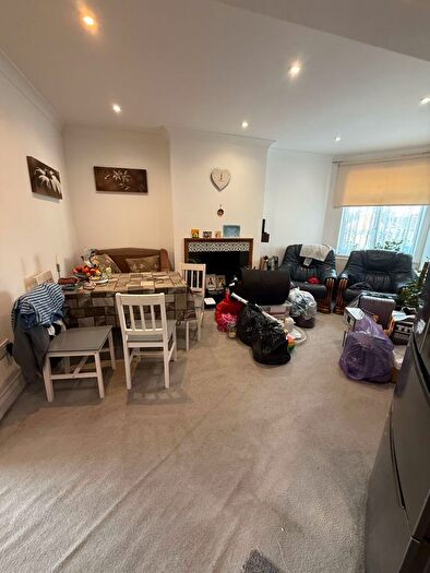 2 Bedroom Flat To Rent In Spring Grove Road, Hounslow, TW3