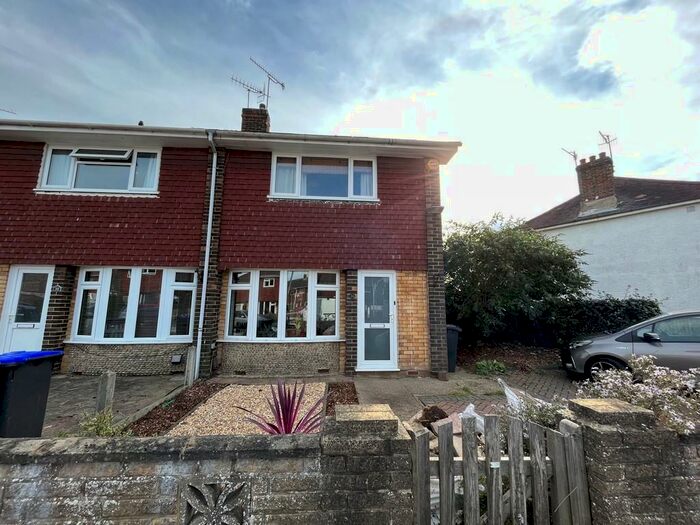2 Bedroom End Of Terrace House To Rent In Centrecourt Road, Worthing, BN14